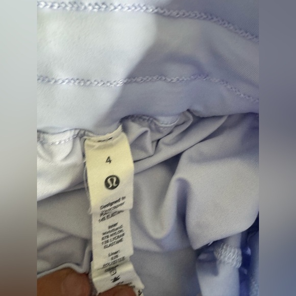 Lululemon track that 3 inch Shorts- lilac smoke! Size 4 - Picture 5 of 5